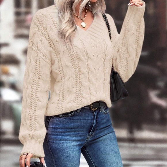 v neck cream beige preppy knit cable sweater - Picture 3 of 5
